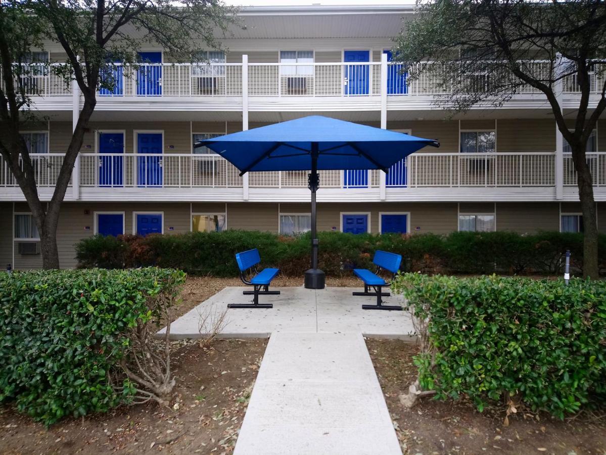 Intown Suites Extended Stay Carrollton Tx - Westgrove Drive Экстерьер фото